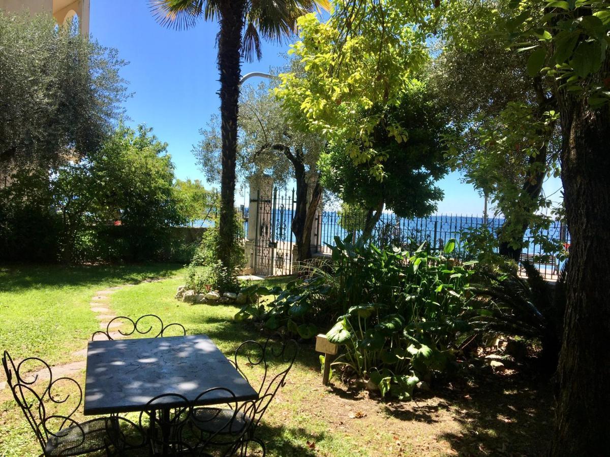 Casa Vacanze Gabbianella Villa Con Giardino Lungolago Maderno Toscolano Maderno Eksteriør billede