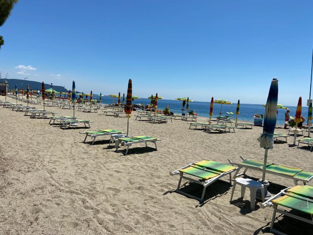 Casa Vacanze Gabbianella Villa Con Giardino Lungolago Maderno Toscolano Maderno Eksteriør billede